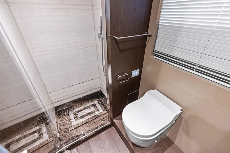 Slide: The Image of Custom 106' 2022 - 98