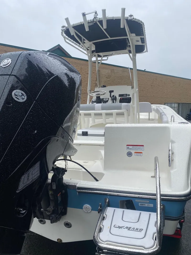 Slide: The Image of Manufacturer Provided Image: Manufacturer Provided Image: Mako 214 CC - 105