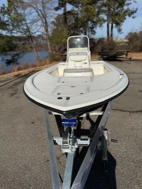 Slide: The Image of Mako 18 LTS 2025 - 70