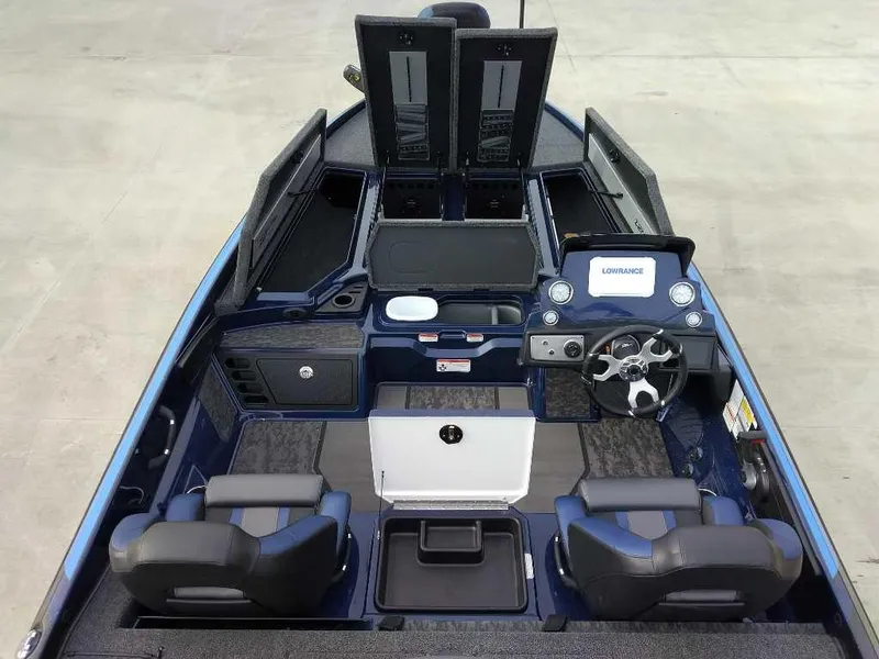 Slide: The Image of 2025 Nitro Z21 XL boat interior with dual seats and advanced dashboard. - 5