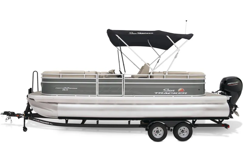 Slide: The Image of Sun Tracker Party Barge 22 DLX 2025 - 15