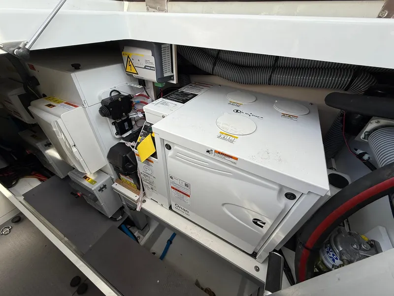 Slide: The Image of Wellcraft 44 Explorer 2025 - 107