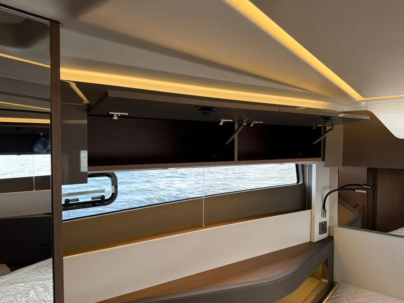 Slide: The Image of Wellcraft 44 Explorer 2025 - 56