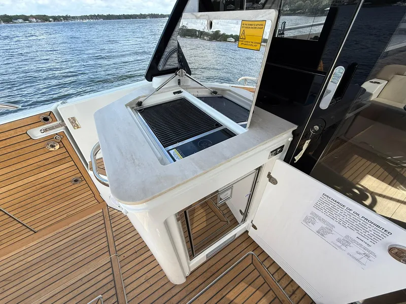 Slide: The Image of Wellcraft 44 Explorer 2025 - 72