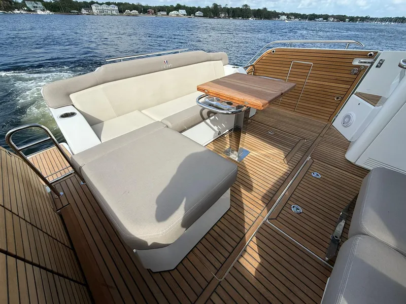 Slide: The Image of Wellcraft 44 Explorer 2025 - 76