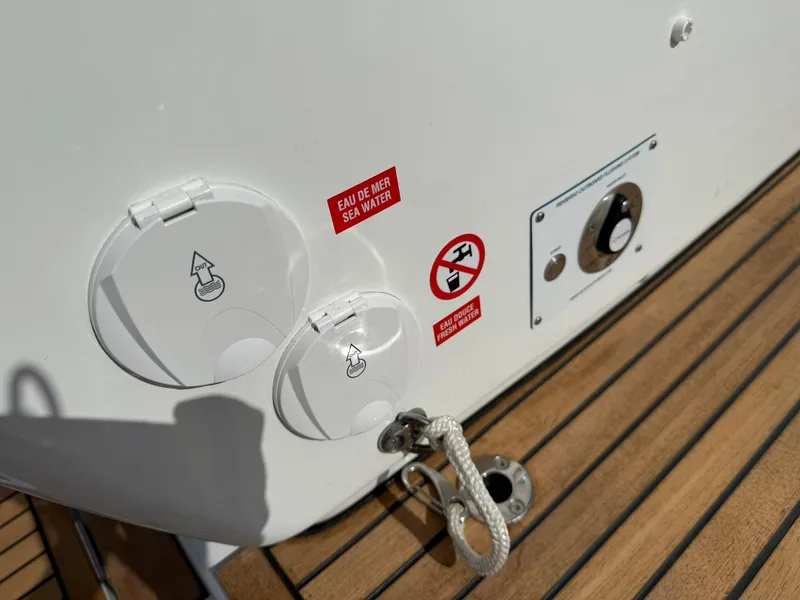 Slide: The Image of Wellcraft 44 Explorer 2025 - 81