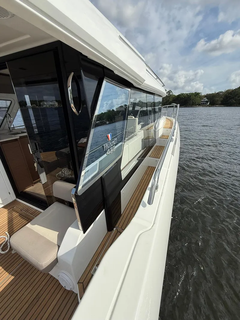 Slide: The Image of Wellcraft 44 Explorer 2025 - 91