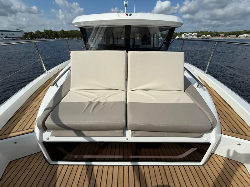 Slide: The Image of Wellcraft 44 Explorer 2025 - 97