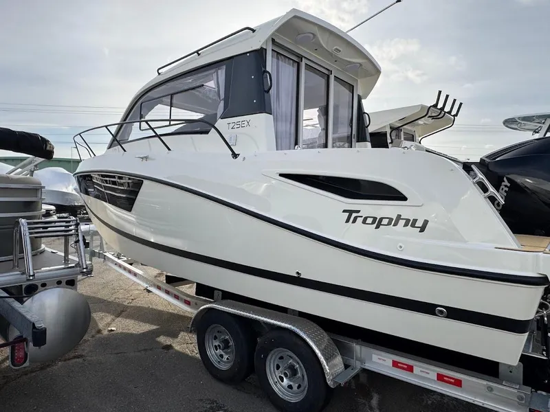 Slide: The Image of Trophy T25 EX 2025 - 5