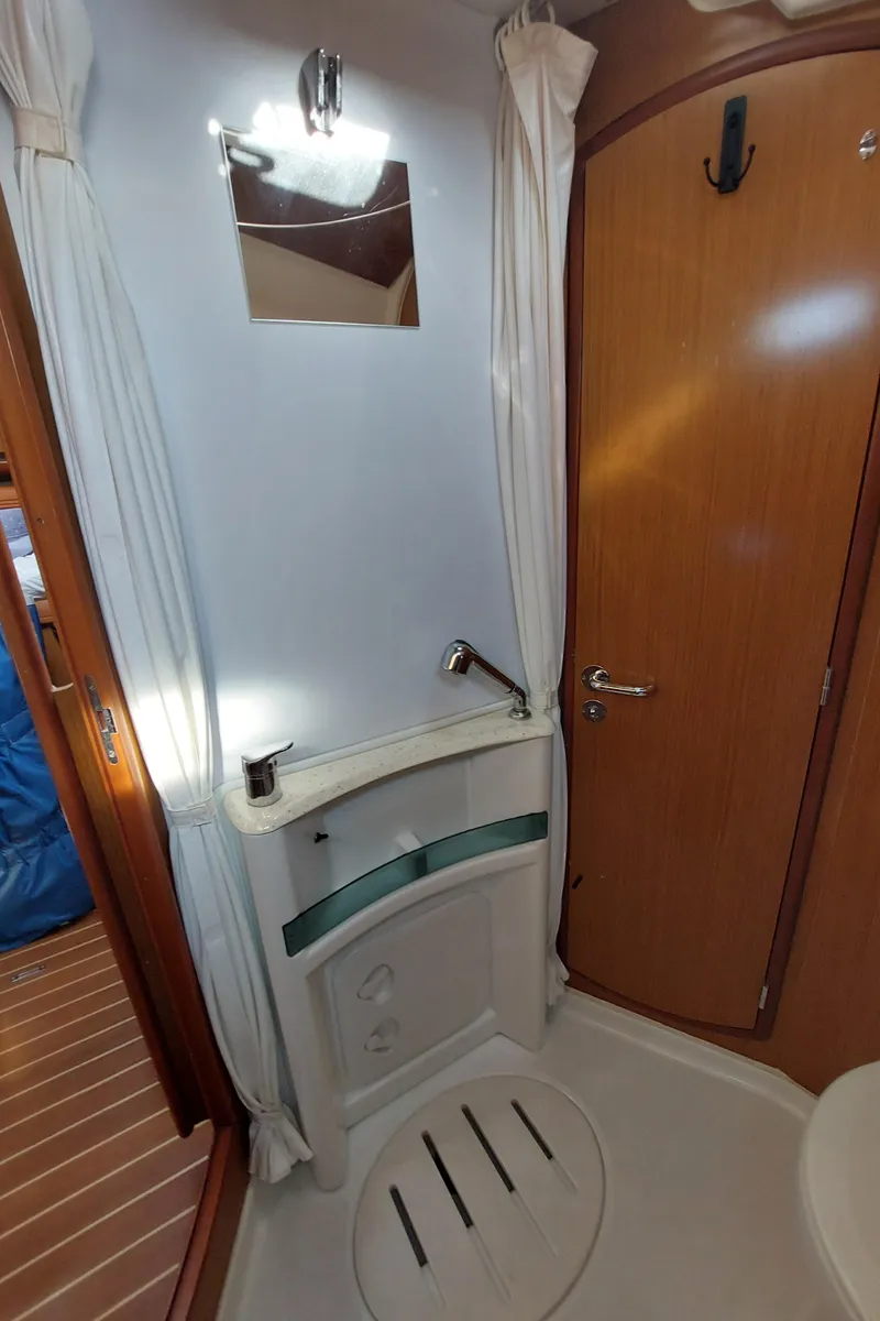 Slide: The Image of Jeanneau Sun Odyssey 42 DS 2006 - 65