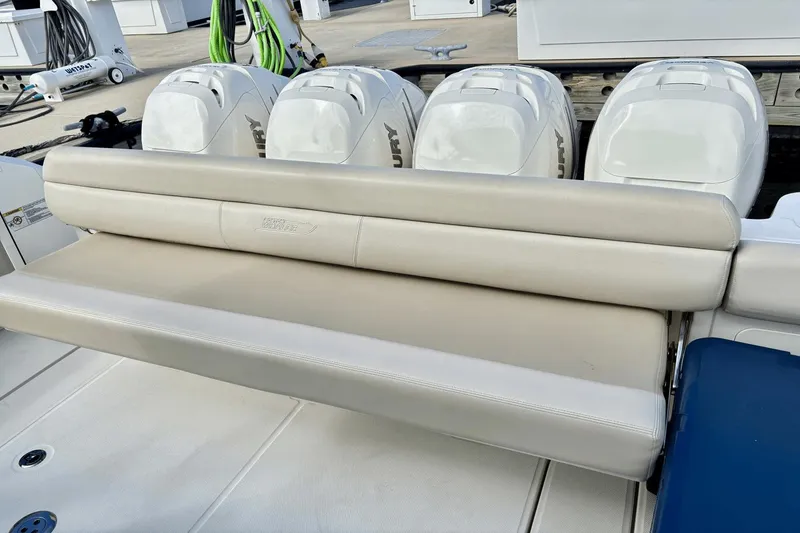 Slide: The Image of Boston Whaler 420 Outrage 2018 - 15