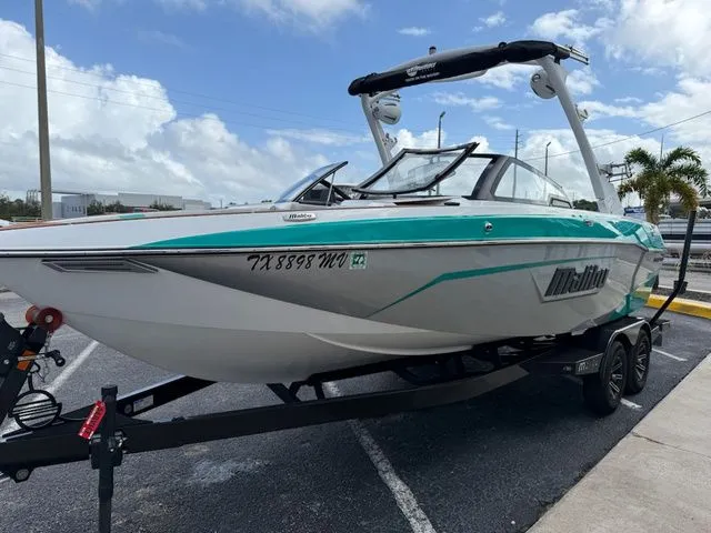 Slide: The Image of Malibu Wakesetter 23 LSV 2023 - 5