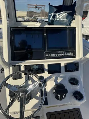 Slide: The Image of Tidewater 232 LXF 2025 - 5