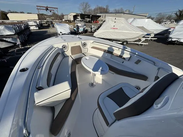 Slide: The Image of Tidewater 232 LXF 2025 - 6