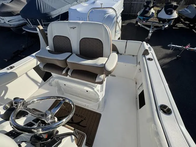 Slide: The Image of Tidewater 232 LXF 2025 - 9