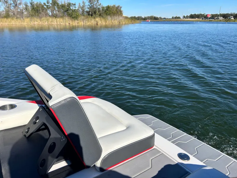 Slide: The Image of Regal 2500 RX Surf 2019 - 11