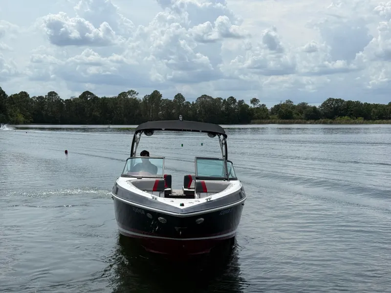 Slide: The Image of Regal 2500 RX Surf 2019 - 5