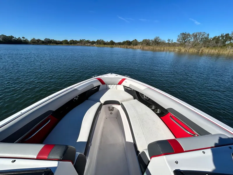 Slide: The Image of Regal 2500 RX Surf 2019 - 6