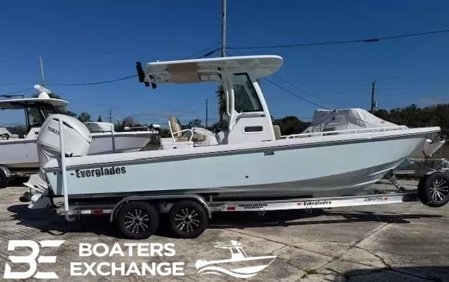 The Image of Everglades 253 Center Console 2025 - 1