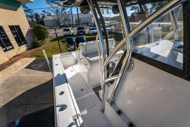Slide: The Image of Sea Hunter 28 Floridian 2020 - 26