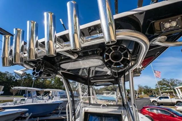 Slide: The Image of Sea Hunter 28 Floridian 2020 - 27