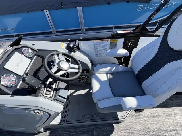 Slide: The Image of Godfrey Monaco 235 SFL Tritoon 2025 - 7