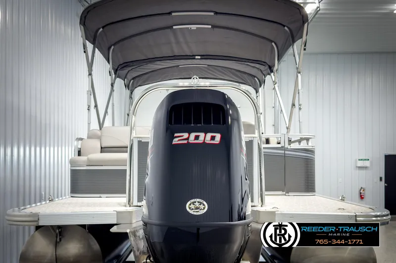 Slide: The Image of 2020 Avalon 2285 LSZ CRB pontoon boat with 200 HP engine in showroom. - 7