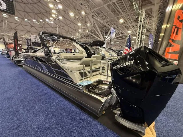 Slide: The Image of Bennington QX Swingback 30 QXSBAX2 Tritoon 2025 - 27