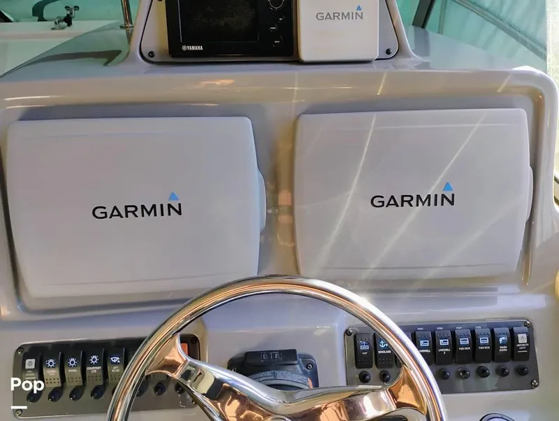 Slide: The Image of 2014 Robalo R305 for sale in Merritt Island, FL - 36