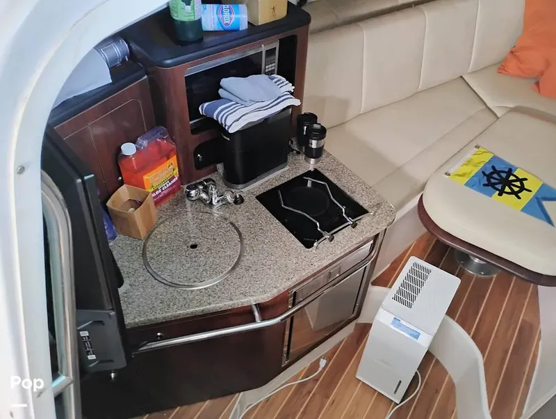 Slide: The Image of 2014 Robalo R305 for sale in Merritt Island, FL - 51