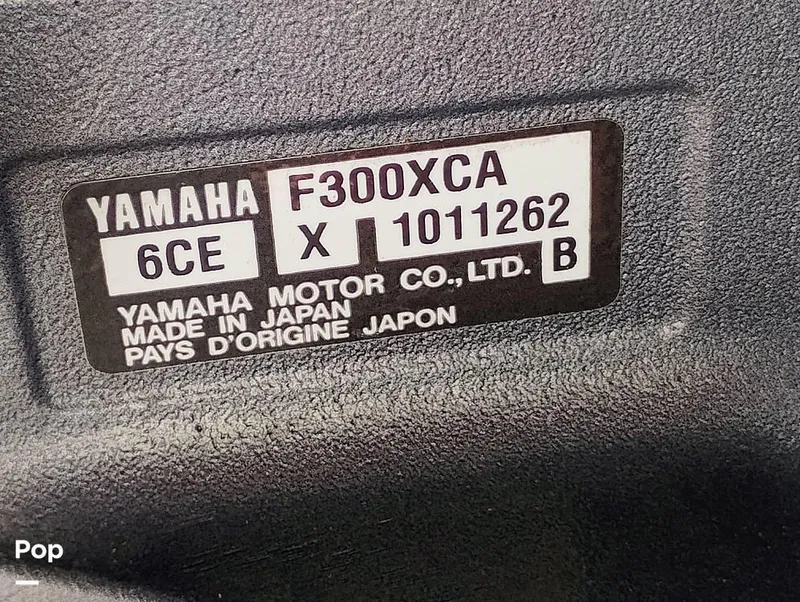 Slide: The Image of 2014 Robalo R305 for sale in Merritt Island, FL - 70