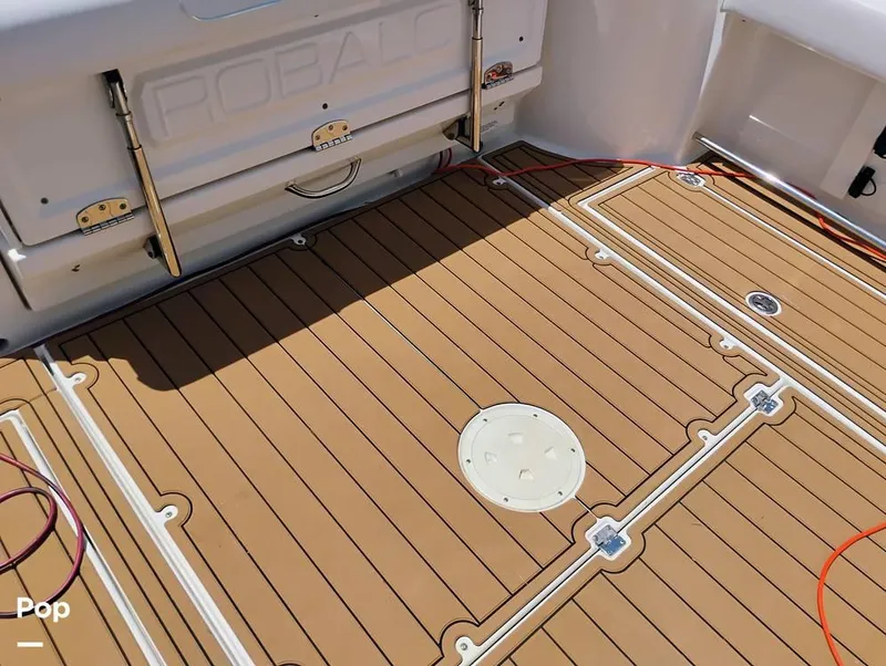 Slide: The Image of 2014 Robalo R305 for sale in Merritt Island, FL - 72