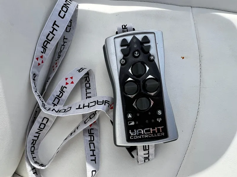 Slide: The Image of Yacht controller on Beneteau Swift Trawler 44, 2019 model, with lanyard. - 25