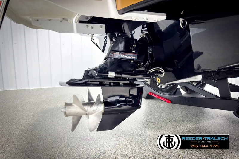 Slide: The Image of Four Winns HD3 2025 - 55