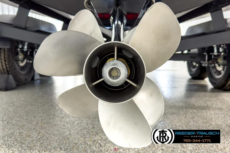 Slide: The Image of Four Winns HD3 2025 - 57