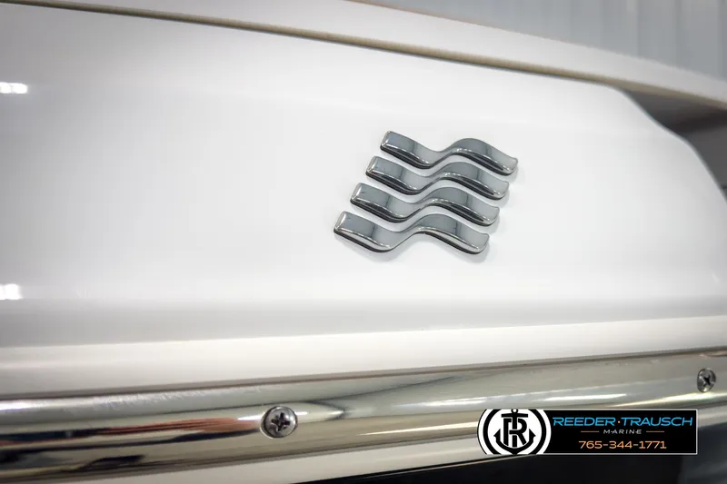 Slide: The Image of Four Winns HD3 2025 - 58