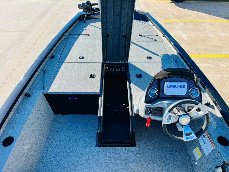 Slide: The Image of 2020 G3 Sportsman 1910 boat interior with steering wheel and Lowrance display. - 23