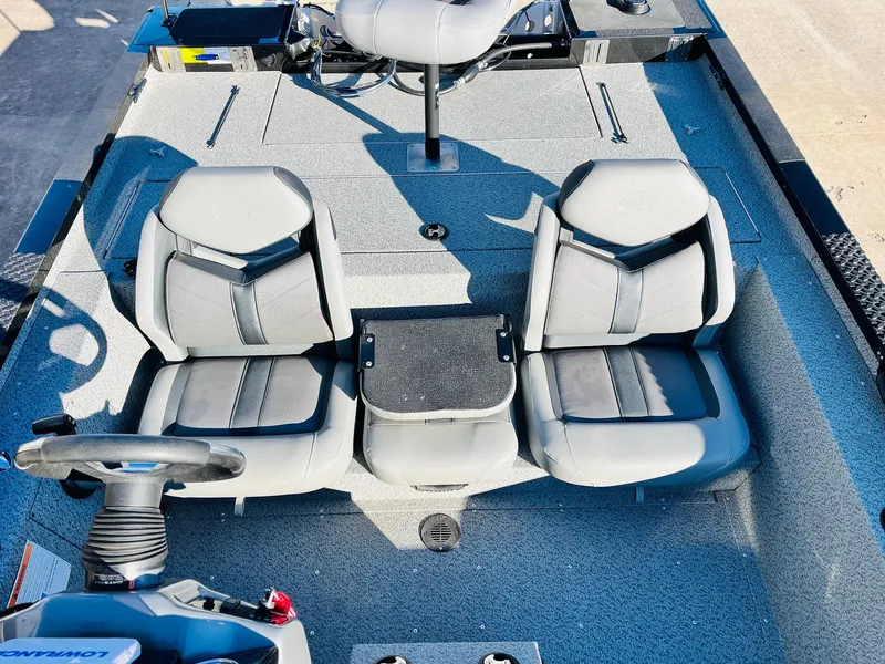 Slide: The Image of 2020 G3 Sportsman 1910 boat interior with dual seats and steering console. - 28