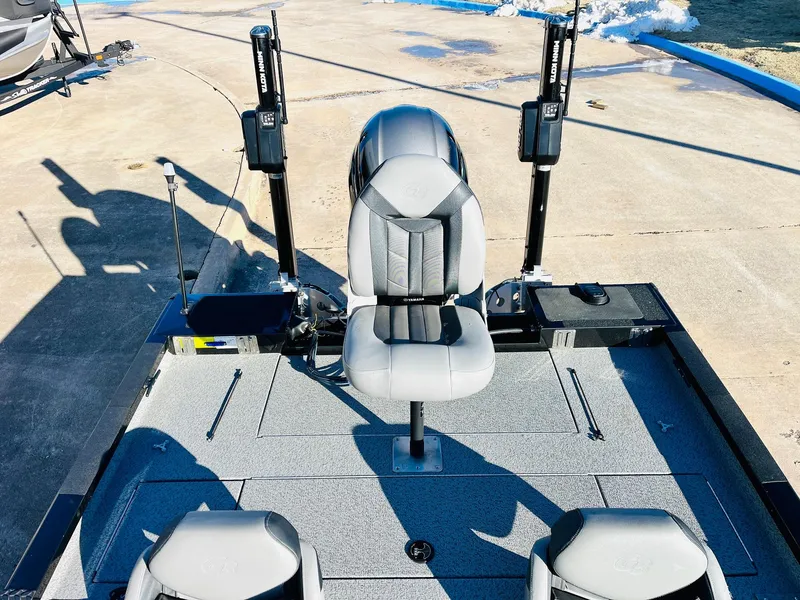 Slide: The Image of 2020 G3 Sportsman 1910 boat interior with seating and fishing equipment. - 34