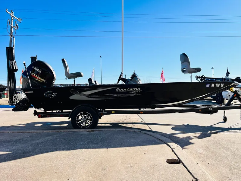 Slide: The Image of 2020 G3 Sportsman 1910 boat on trailer, side view, sunny day. - 4