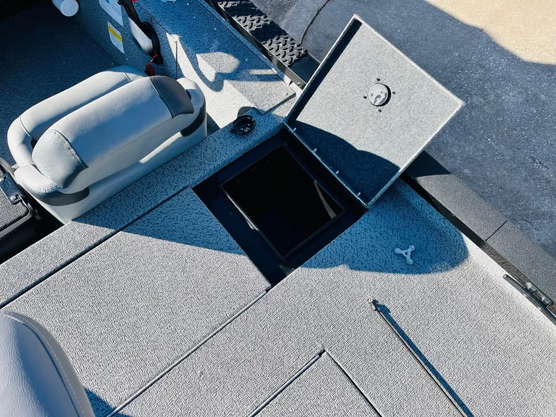 Slide: The Image of 2020 G3 Sportsman 1910 boat interior with open storage compartment. - 41