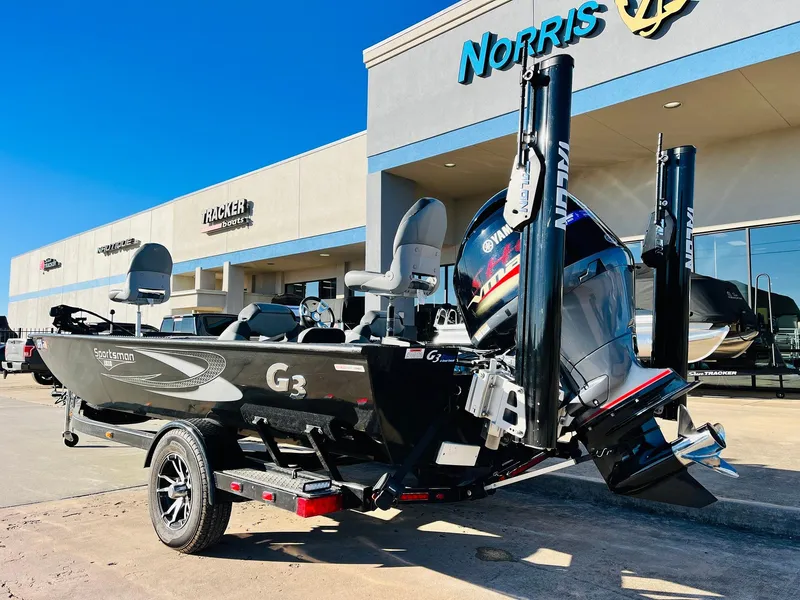 Slide: The Image of 2020 G3 Sportsman 1910 boat with Yamaha motor at dealership. - 7