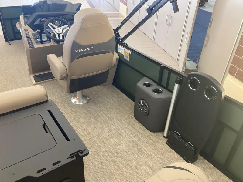 Slide: The Image of Viaggio X20F Luxury Fish-n-Fun 2025 - 14