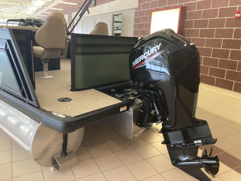 Slide: The Image of Viaggio X20F Luxury Fish-n-Fun 2025 - 4