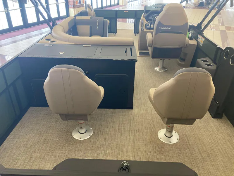 Slide: The Image of Viaggio X20F Luxury Fish-n-Fun 2025 - 7