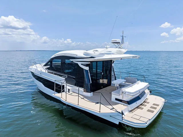 Slide: The Image of Galeon 410 HTC 2025 - 20