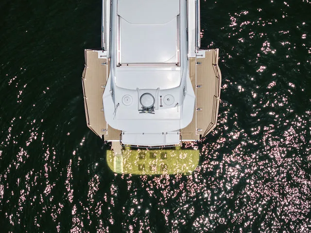 Slide: The Image of Galeon 410 HTC 2025 - 29
