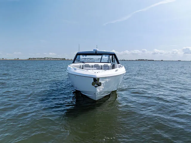 Slide: The Image of Galeon 410 HTC 2025 - 43