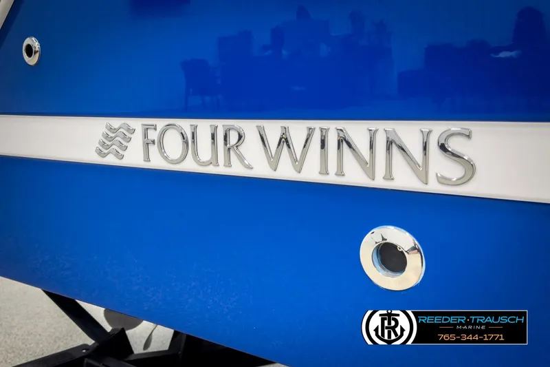 Slide: The Image of Four Winns HD3 2025 - 58