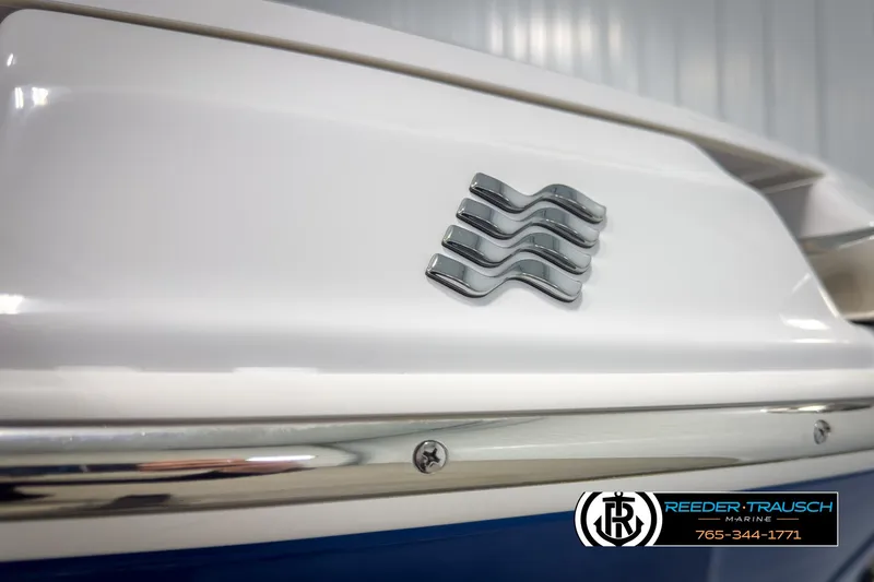 Slide: The Image of Four Winns HD3 2025 - 63